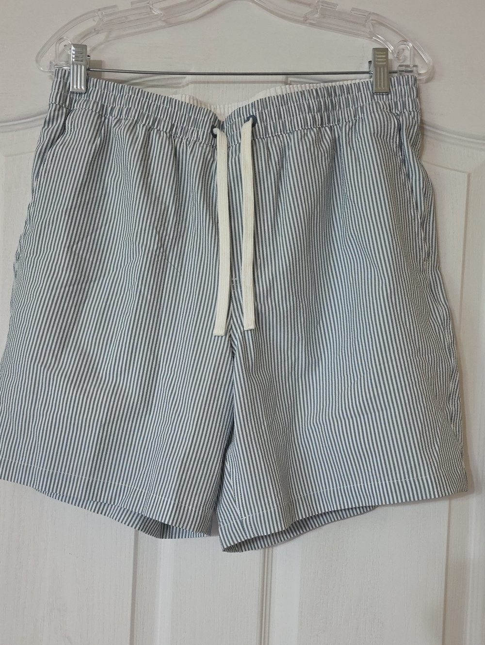 Lands End Men's Blue and White Seersucker Drawstring Shorts